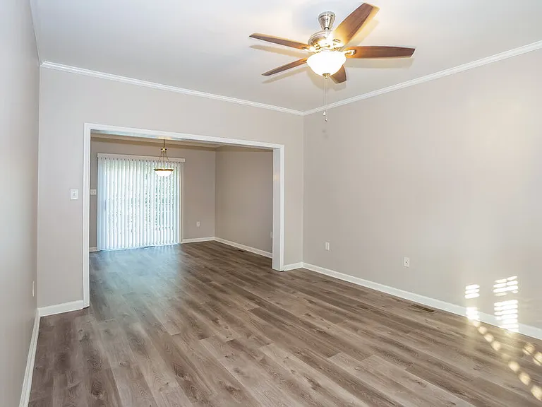 1042 Newfound Hollow Dr — Photo 4