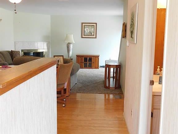 4th image of 29033 Yorkshire Ln