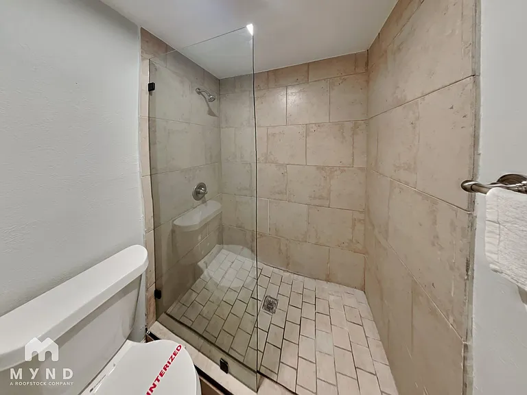 5208 Rowcrop Dr — Photo 10