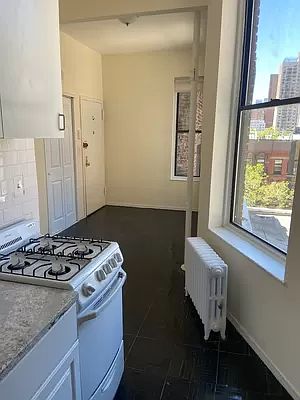 4th image of 217 E 85th St APT 24