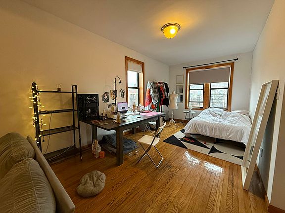 5th image of 550 Ocean Ave APT 6H