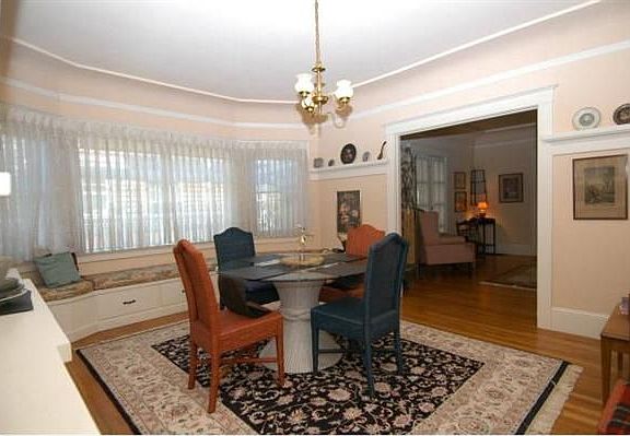 3rd image of 1629 Howard Ave
