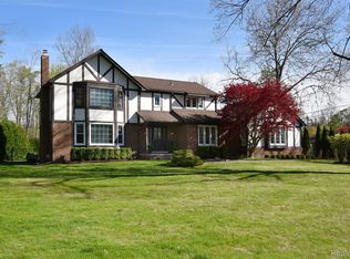 21520 Corsaut Ln, Beverly Hills, MI 48025