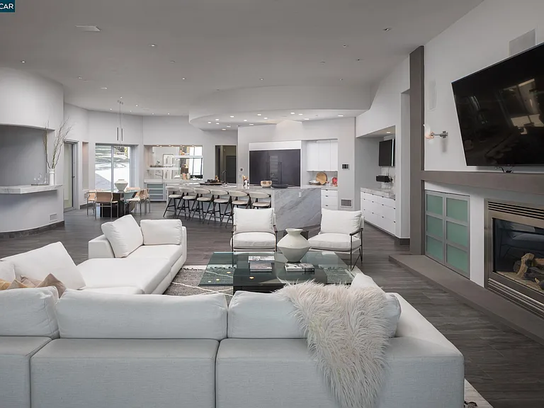 13367 Campus Dr — Photo 12