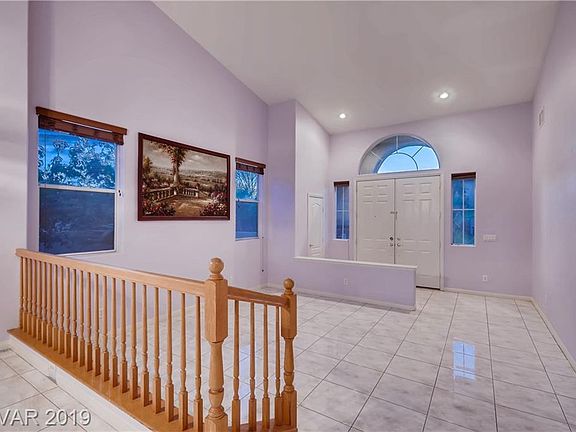 3rd image of 6557 Aldergate Ln