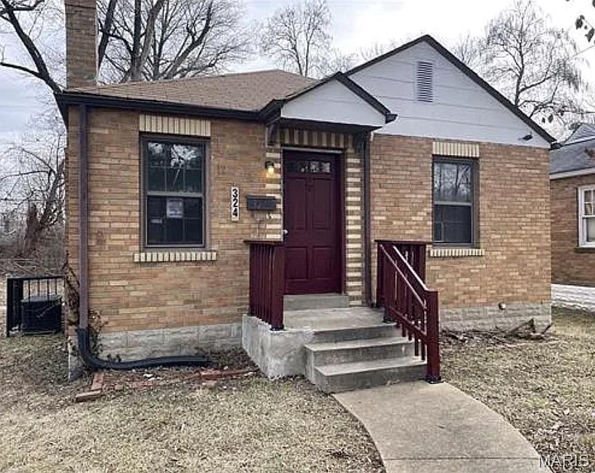 1st image of 324 Henquin Dr