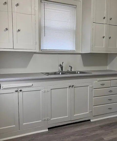 611 Phelps St — Photo 1