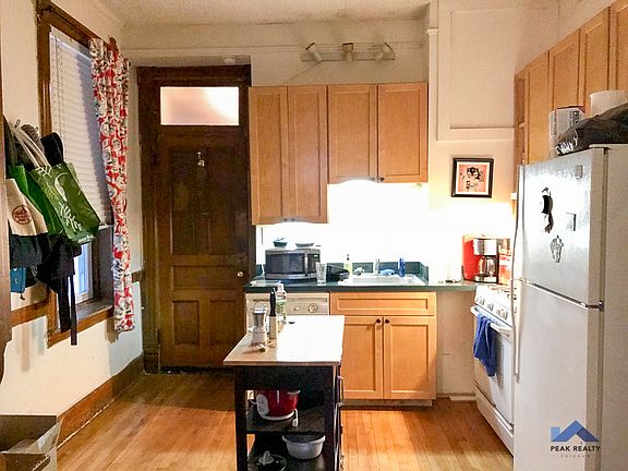 2nd image of 1059 N Hermitage Ave APT 3F