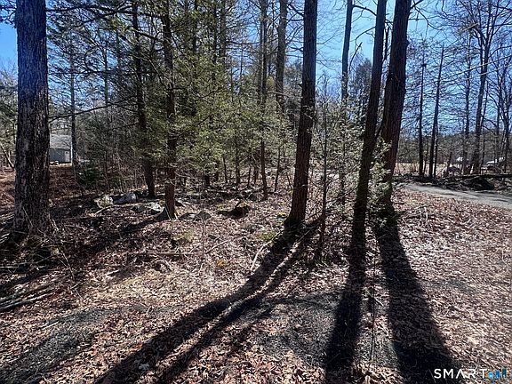 3rd image of 302 Gillette Road