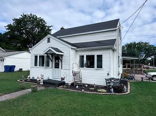 121 E Madison St, Clintonville, WI 54929