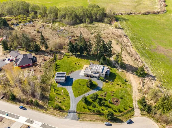 3389 Rhys Rd, Comox Valley, BC V9N 0B7