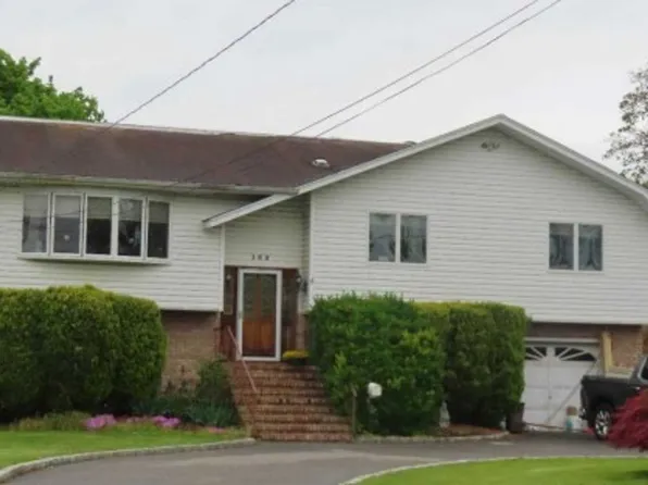 163 Baylawn Ave, Copiague, NY 11726