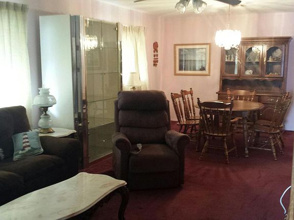 2nd image of 8 Fontana St