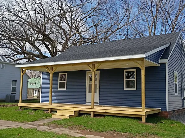 514 S Stuart St, Sigourney, IA 52591