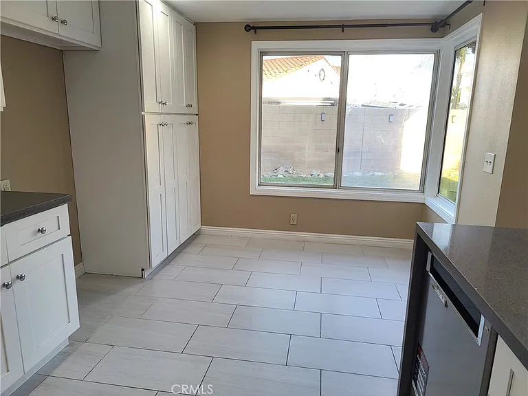 6953 Saddleback Pl — Photo 16