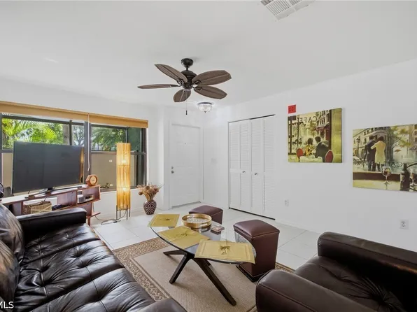 55 Emerald Woods Dr APT C9, Naples, FL 34108