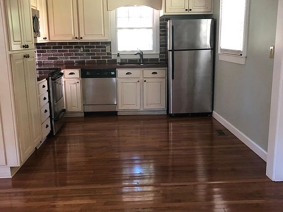 5th image of 558 Woodland Ln