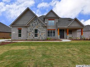 8110 Trail Meadow Dr, Owens Cross Roads, AL 35763