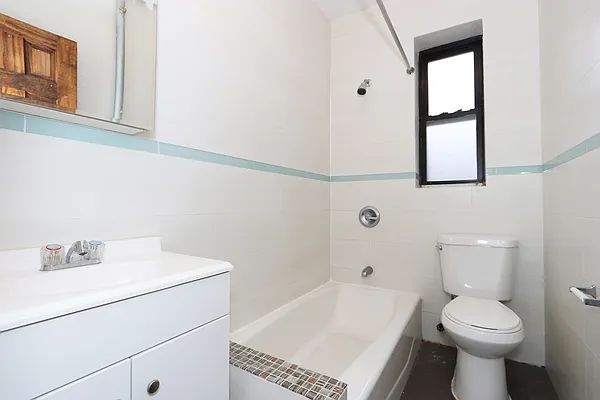 Rented by Nooklyn NYC LLC | media 8
