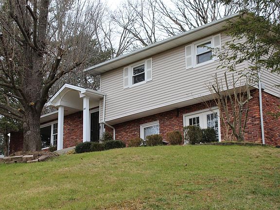 2nd image of 1307 Tanglewood Dr