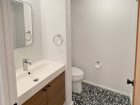 4th image of 47 Sherman St #1