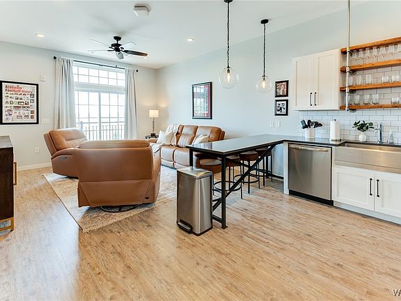 2nd image of 2531 University Blvd APT 11