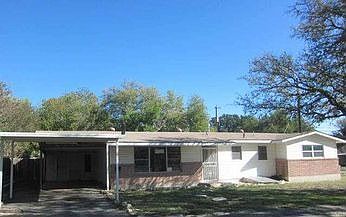1st image of 311 Avenue Maria Dr