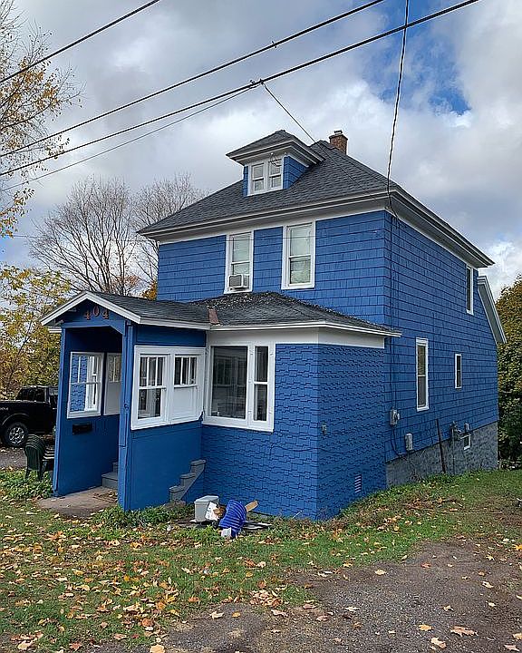 2nd image of 404 W Edwards Ave
