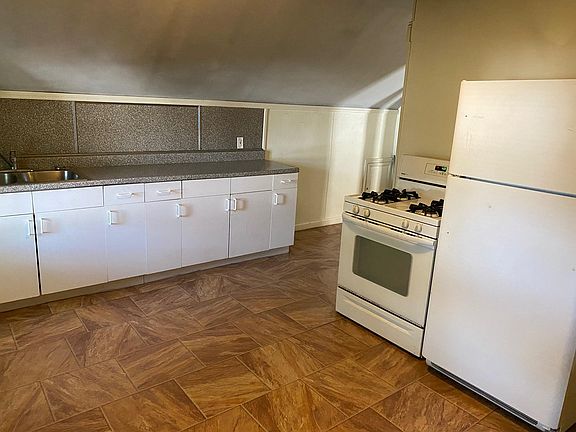 3rd image of 7107 Guthrie Ave #Up