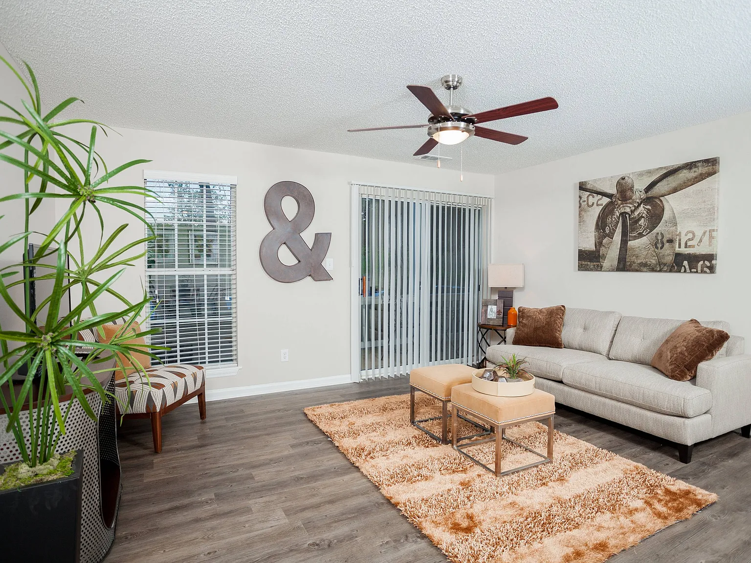 Arbors at Brookfield Apartments — Photo 4