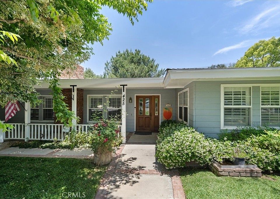 1st image of 425 Eucalyptus Dr