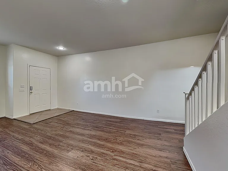 17646 W Bridger St — Photo 8