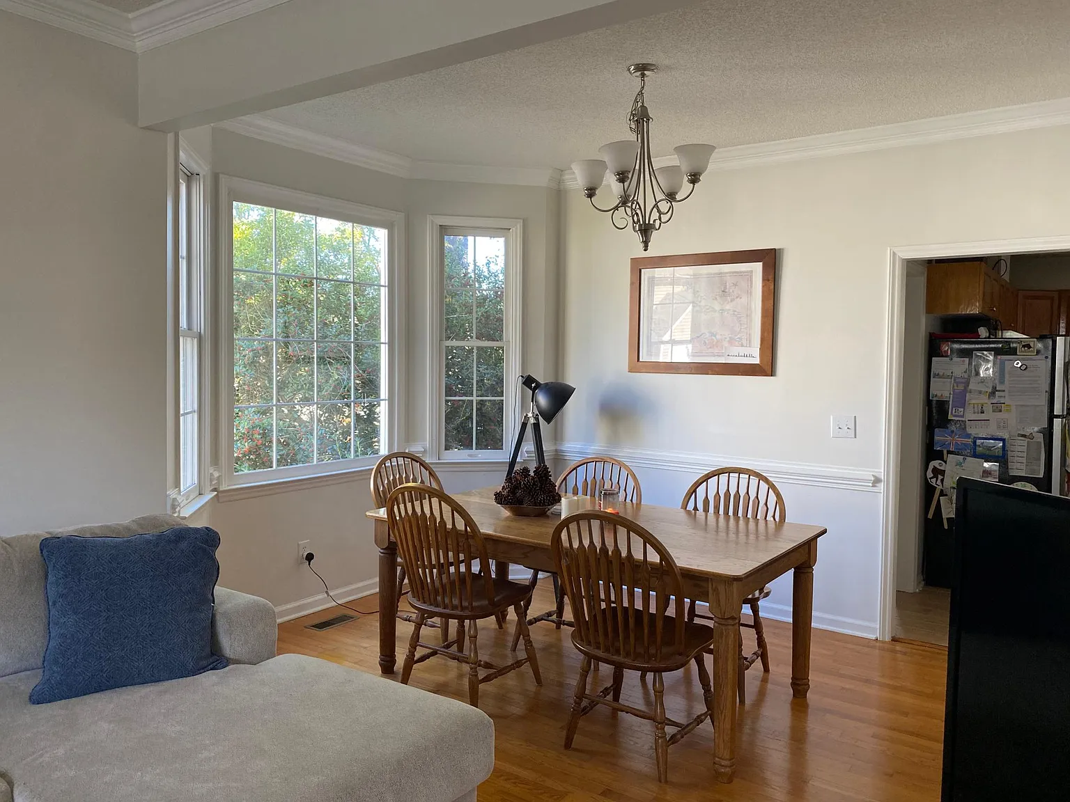 4 bed, 2.5 bath, 2280 sqft, $2,990 — Photo 4