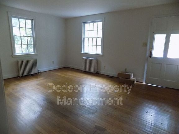 2nd image of 508 Newport Ave #A