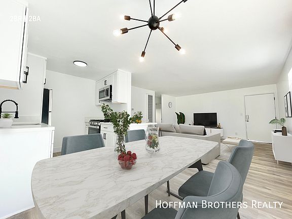 3rd image of 239 S Harvard Blvd APT 1