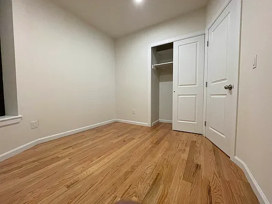 Rented by HOLTON REAL ESTATE INC. | media 22