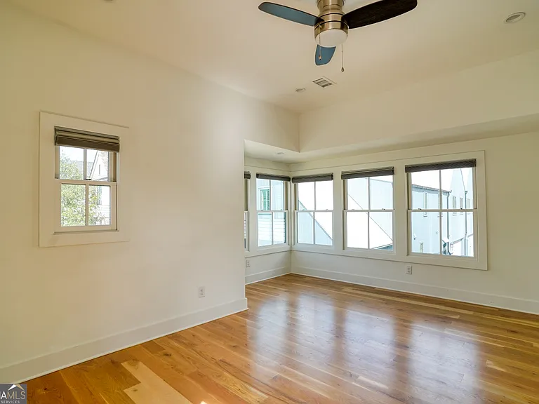 157 Ravenhurst Ln — Photo 26
