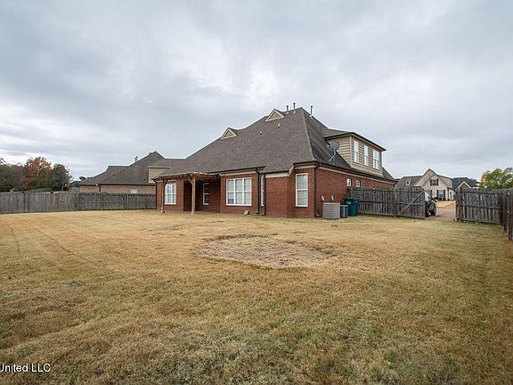 5th image of 5056 Maiden Lane Cv