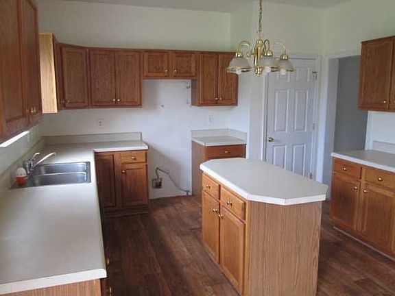 5th image of 909 Poplar Cove Way