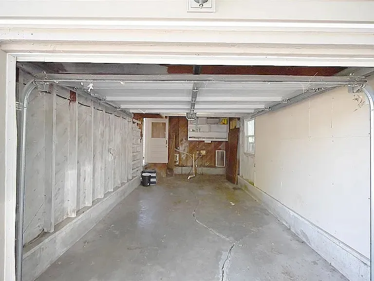 125 S Redwood Dr — Photo 10