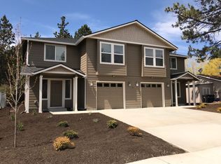 823 SE 6th St #1, Bend, OR 97702