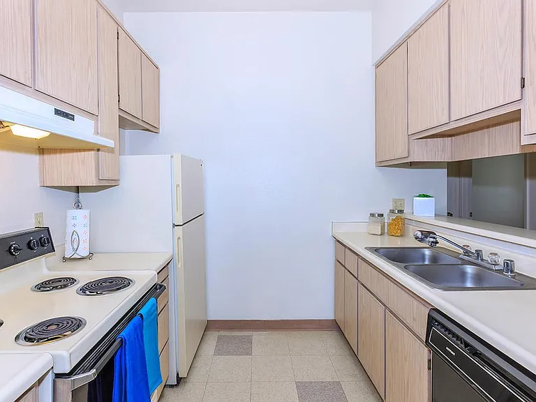 5150 N Valentine Ave — Photo 20