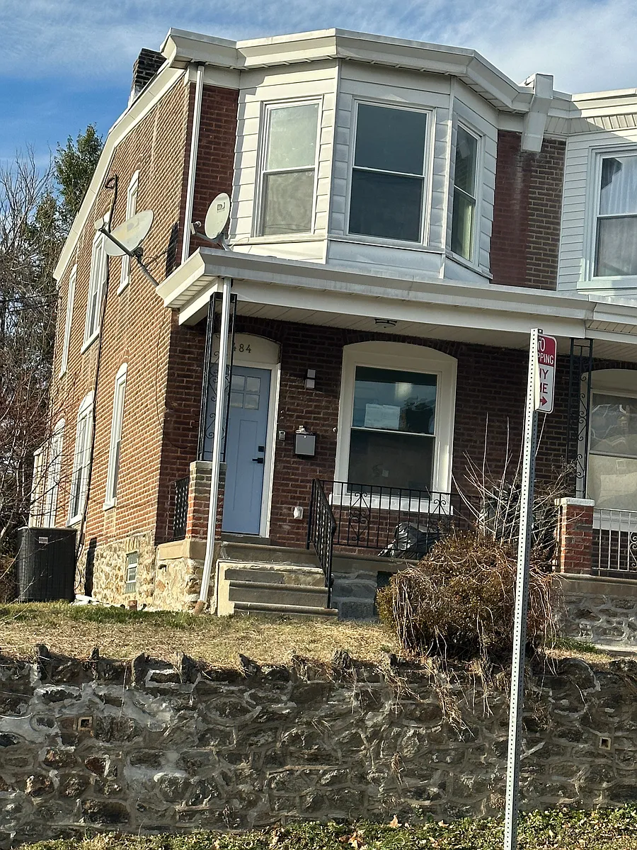 Building Photo - 484 Shurs Ln