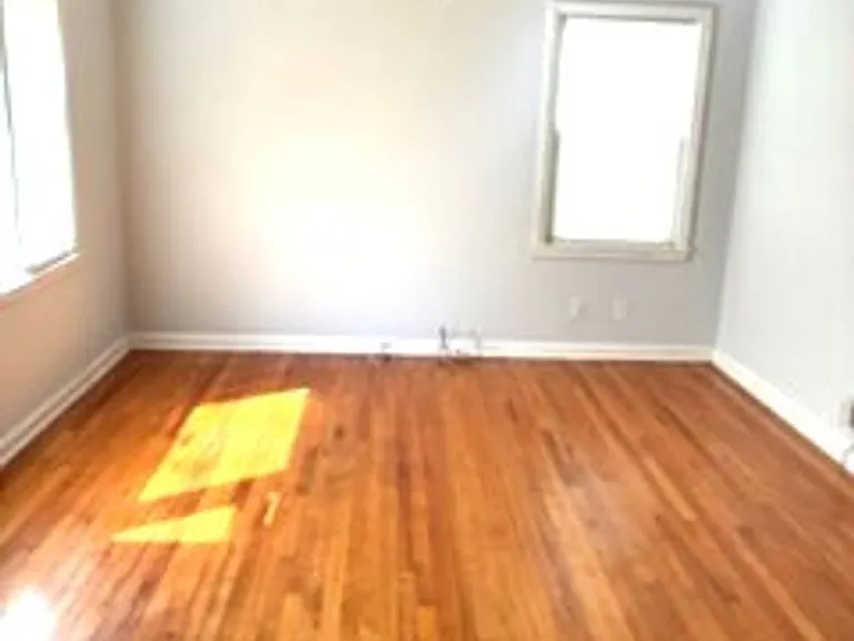 275 Nightingale Dr — Photo 3