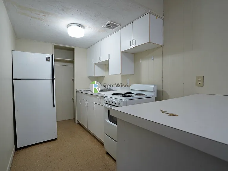 1126 Commonwealth Ave #A — Photo 12