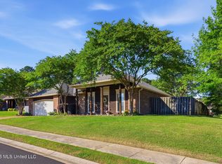 100 Summerdale Pl, Brandon, MS 39047