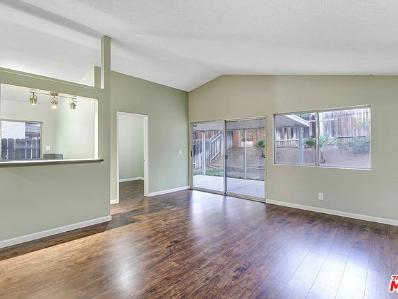 3rd image of 13069 Pan Am Blvd