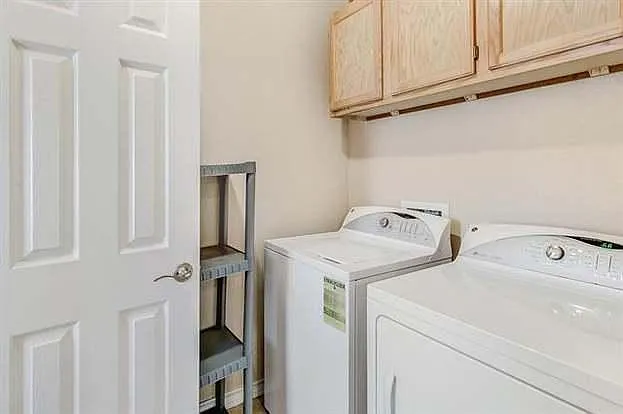 3152 Karen St — Photo 17