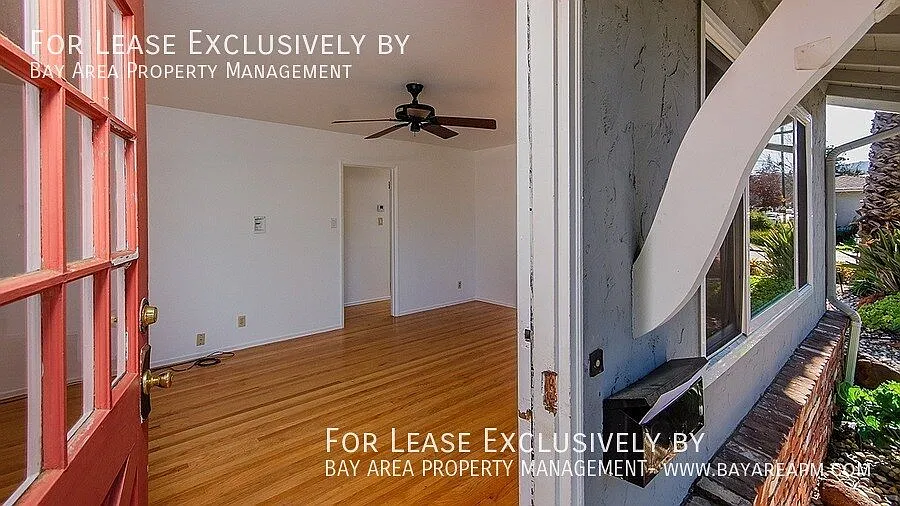 2BD/1BA Charming Updated Duplex w/ Hardwood Floors, A/C & Attached Garage — Photo 2
