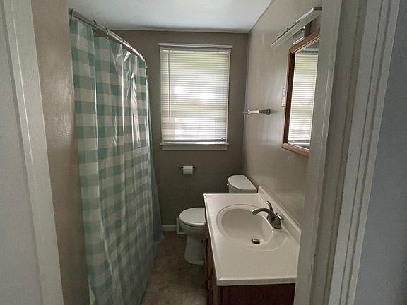 3rd image of 139 Boncroft Dr Floor 1